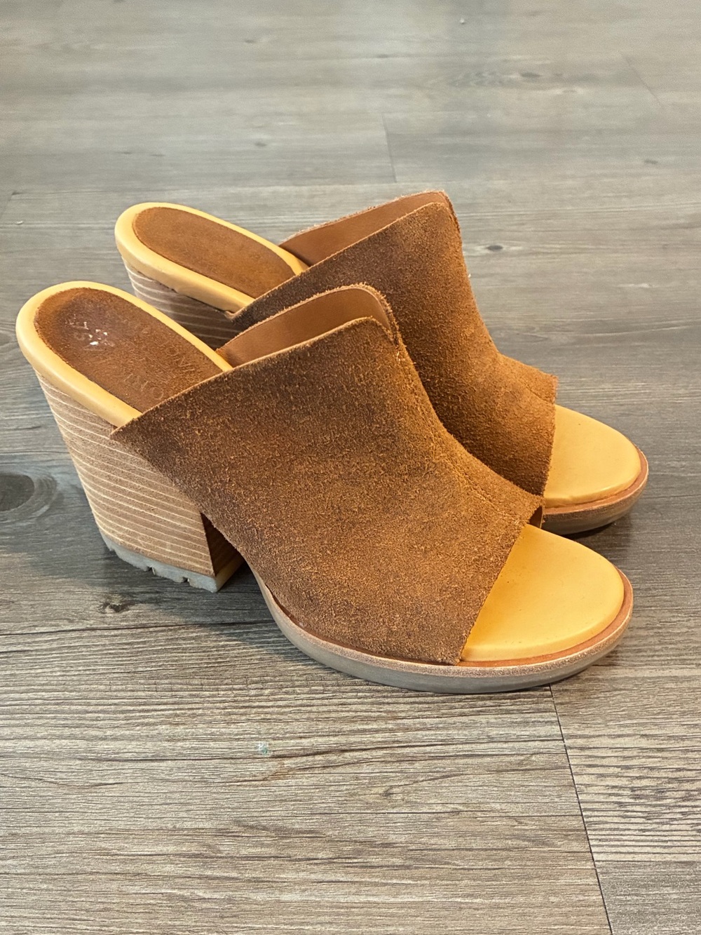 Kork Ease Lawton Suede Tan Mule open toe chunky Heels Sz 10